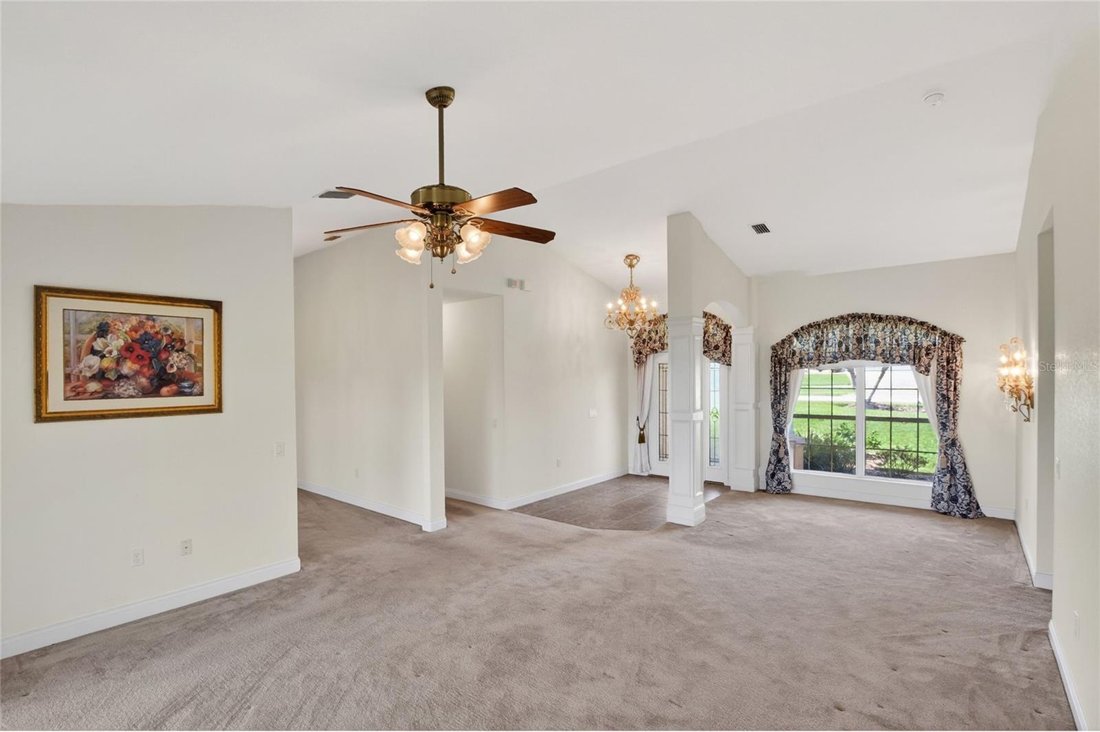 Listing photo id 21 for 761 Country Walk Cove