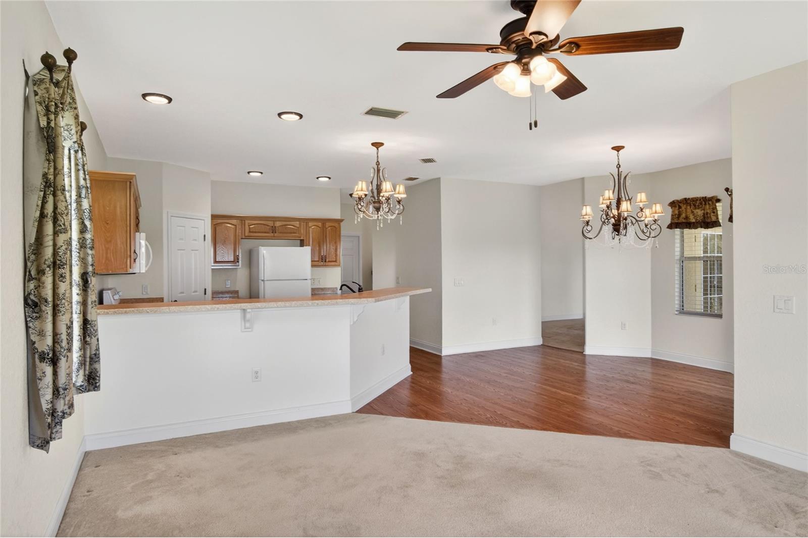 Listing photo id 22 for 761 Country Walk Cove