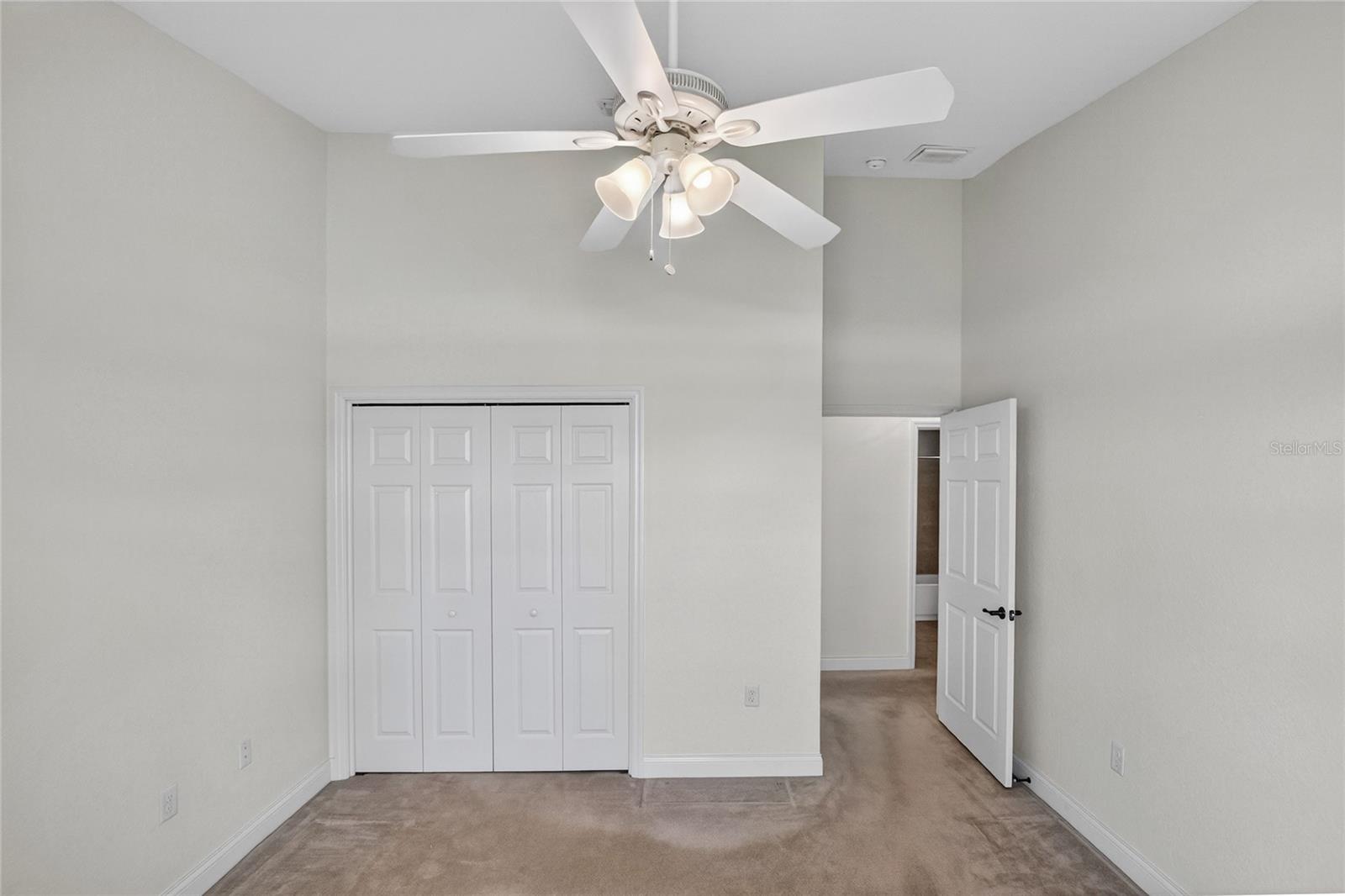 Listing photo id 25 for 761 Country Walk Cove