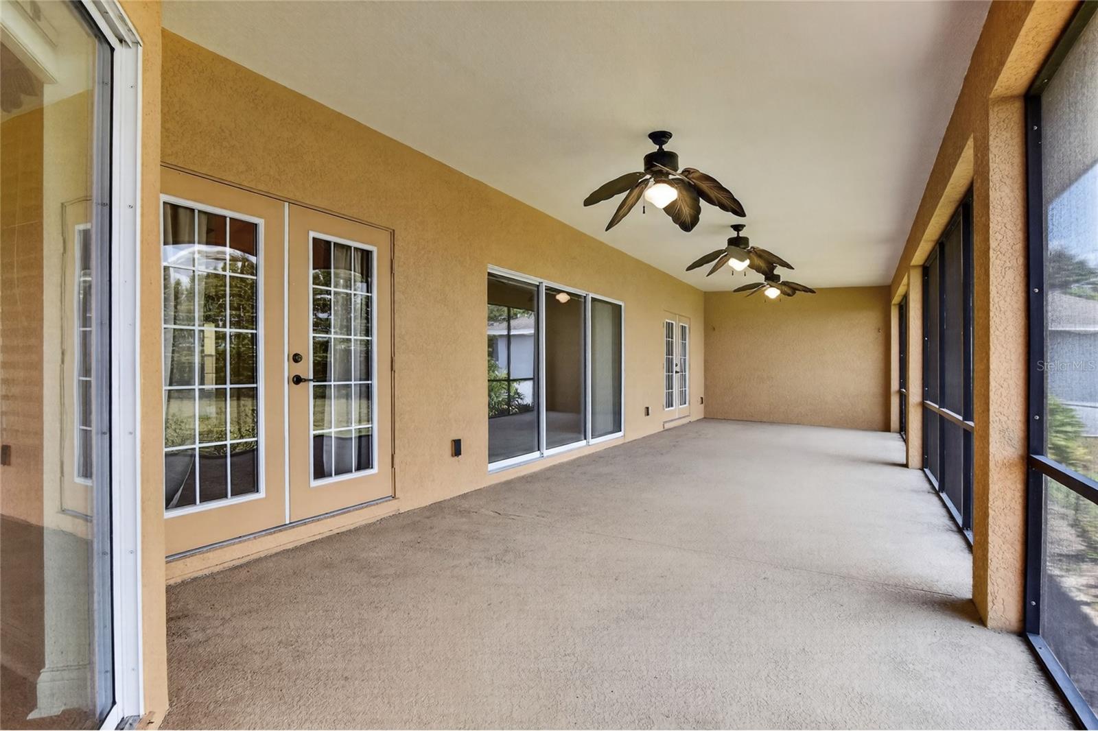 Listing photo id 30 for 761 Country Walk Cove