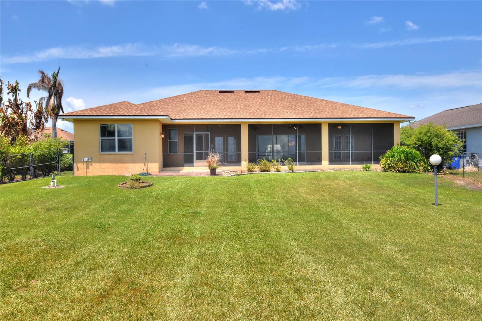 Listing photo id 33 for 761 Country Walk Cove