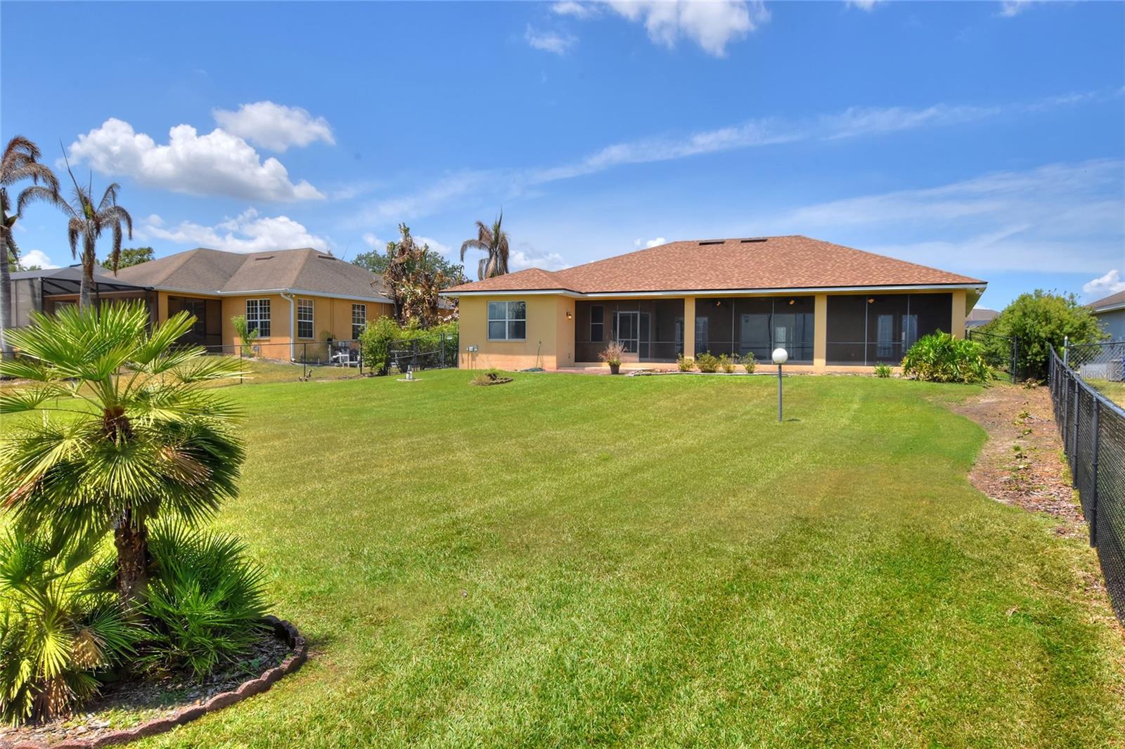 Listing photo id 35 for 761 Country Walk Cove