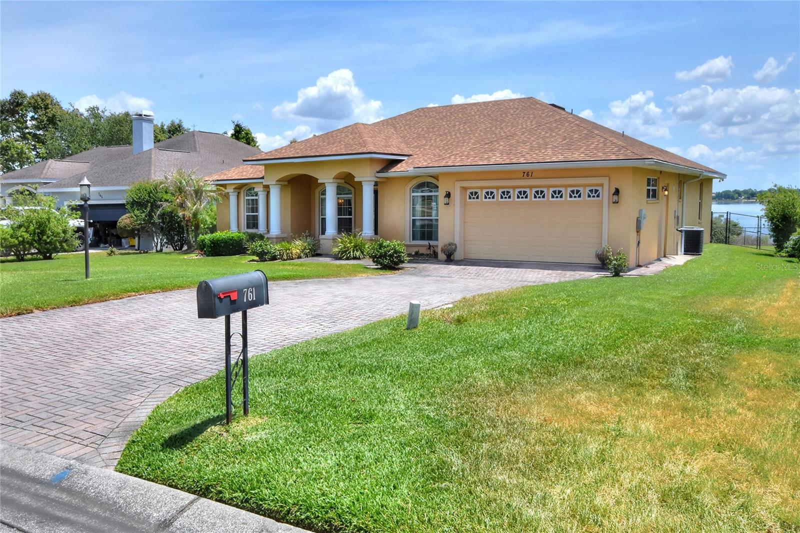 Listing photo id 53 for 761 Country Walk Cove