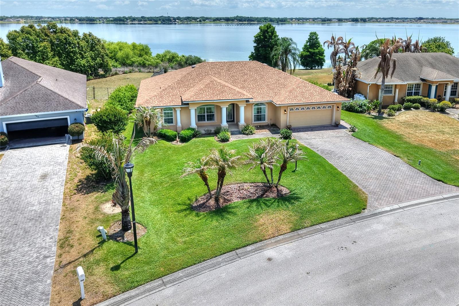 Listing photo id 54 for 761 Country Walk Cove