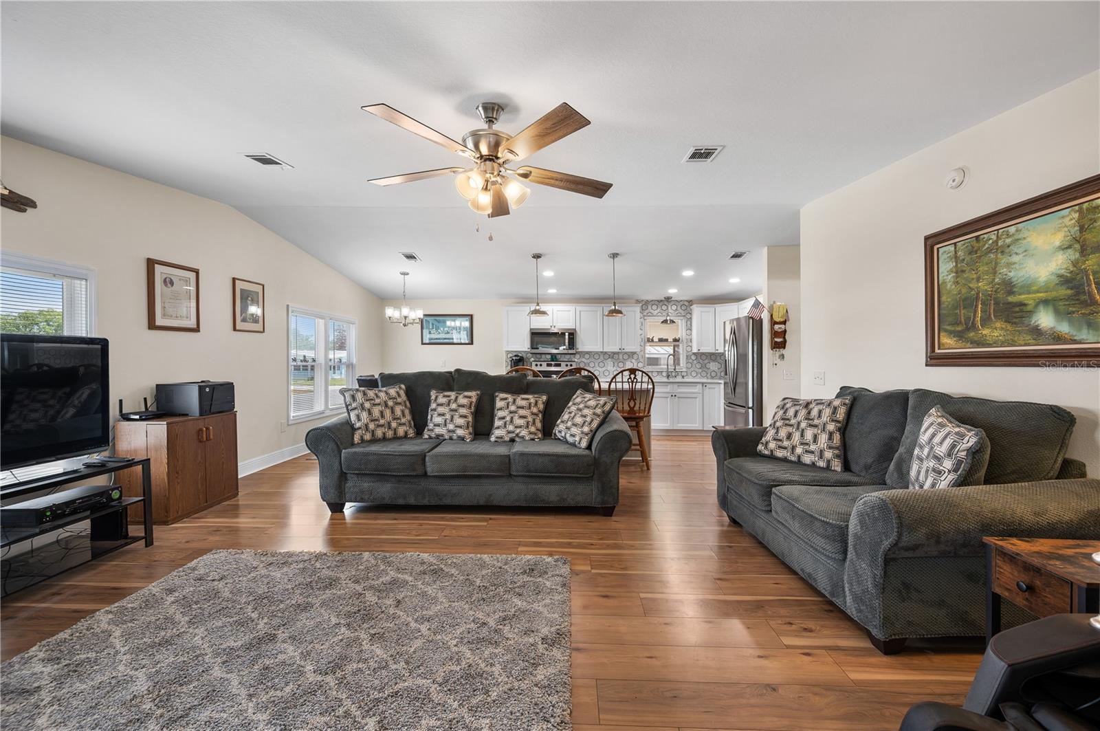 Image 5 of 22 For 1502 Longbow Drive