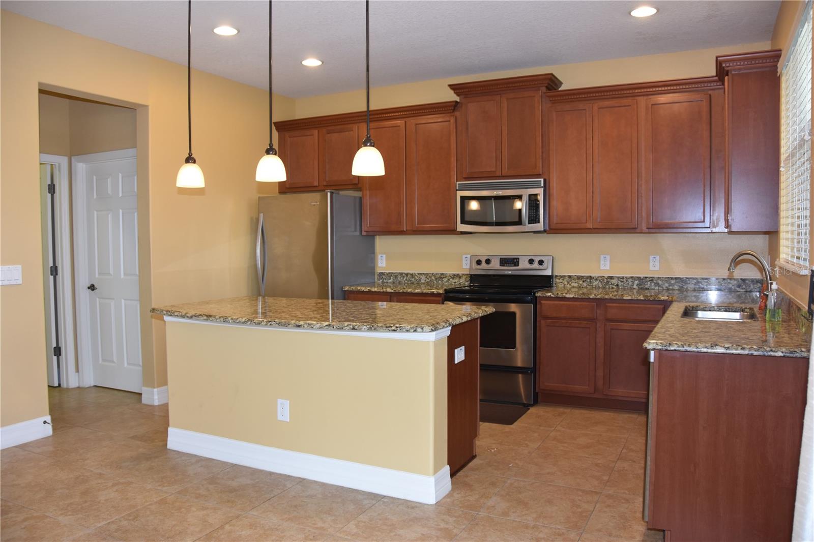 Image 4 of 54 For 2274 Geneva Drive