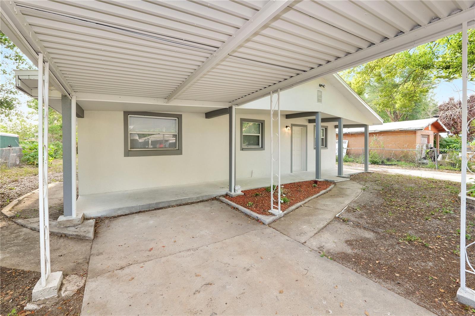 Image 4 of 42 For 114 Shelton Avenue