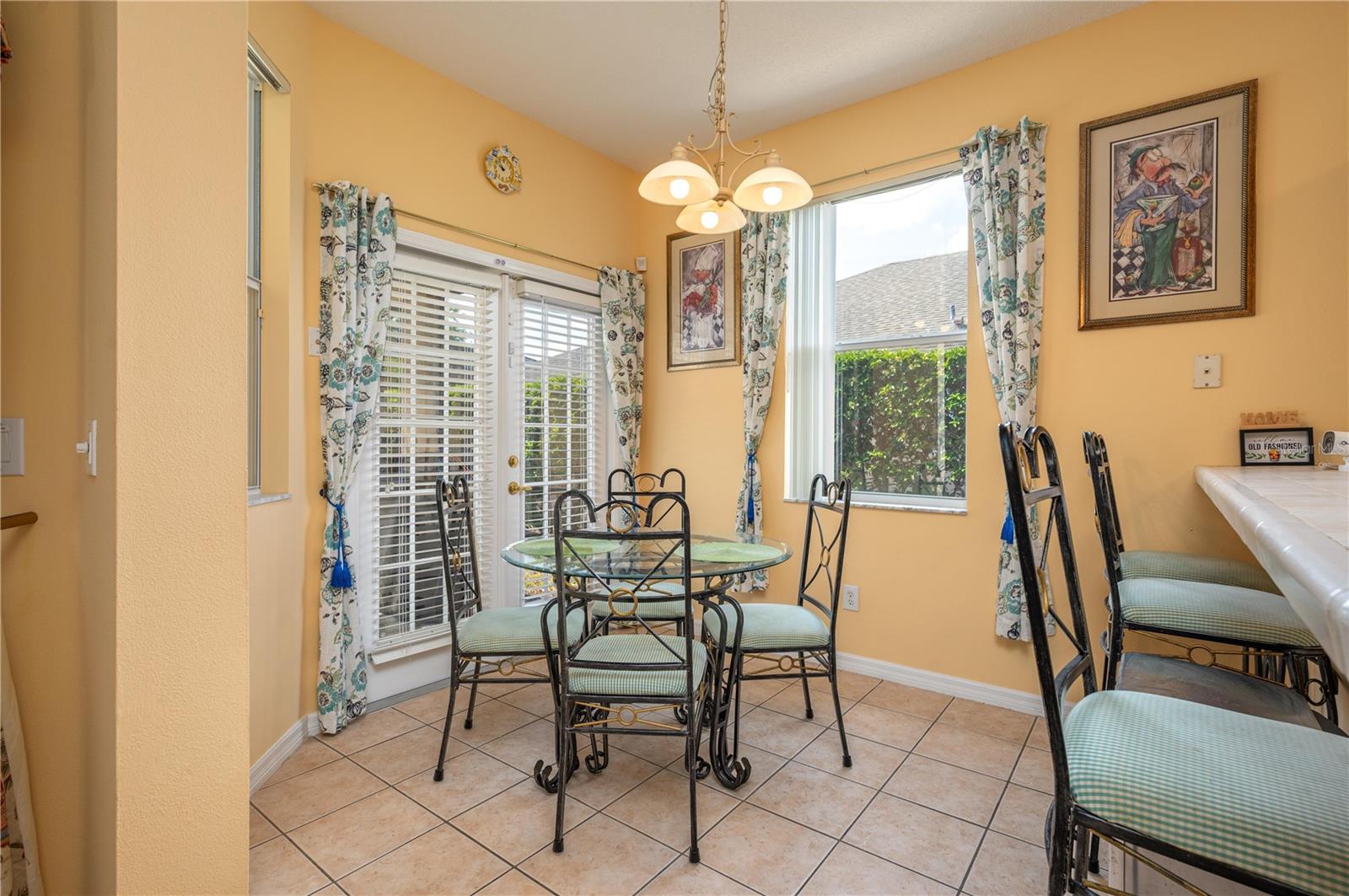 Image 11 of 54 For 106 Seneca Ln