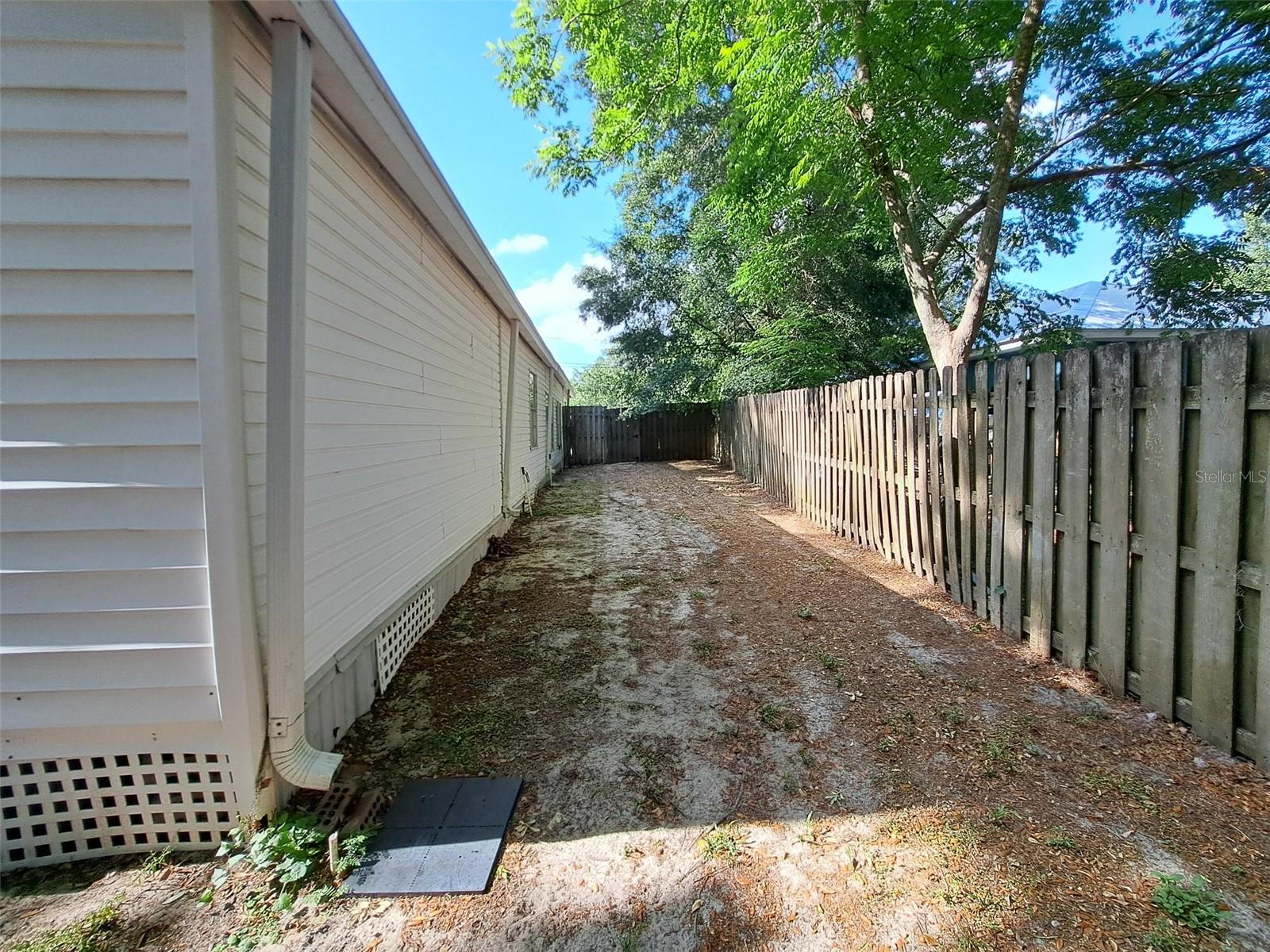Image 36 of 37 For 119 Daisy Avenue