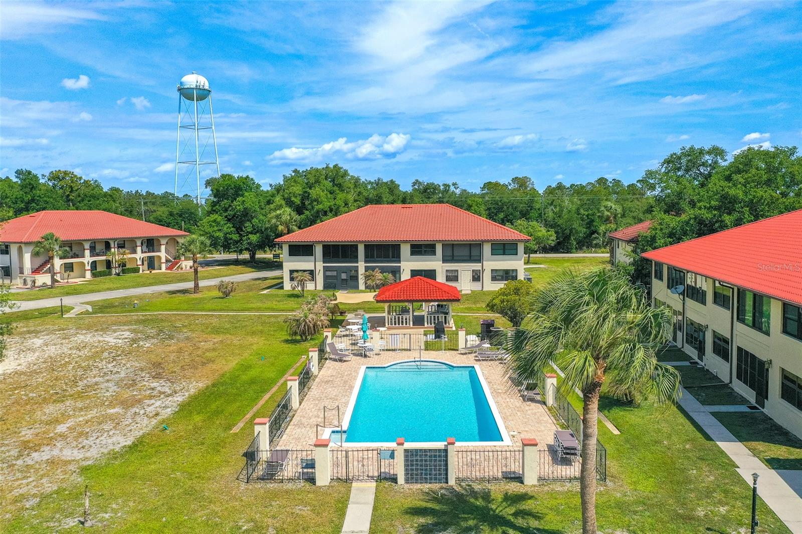 Image 19 of 26 For 3007 Granada Court 4