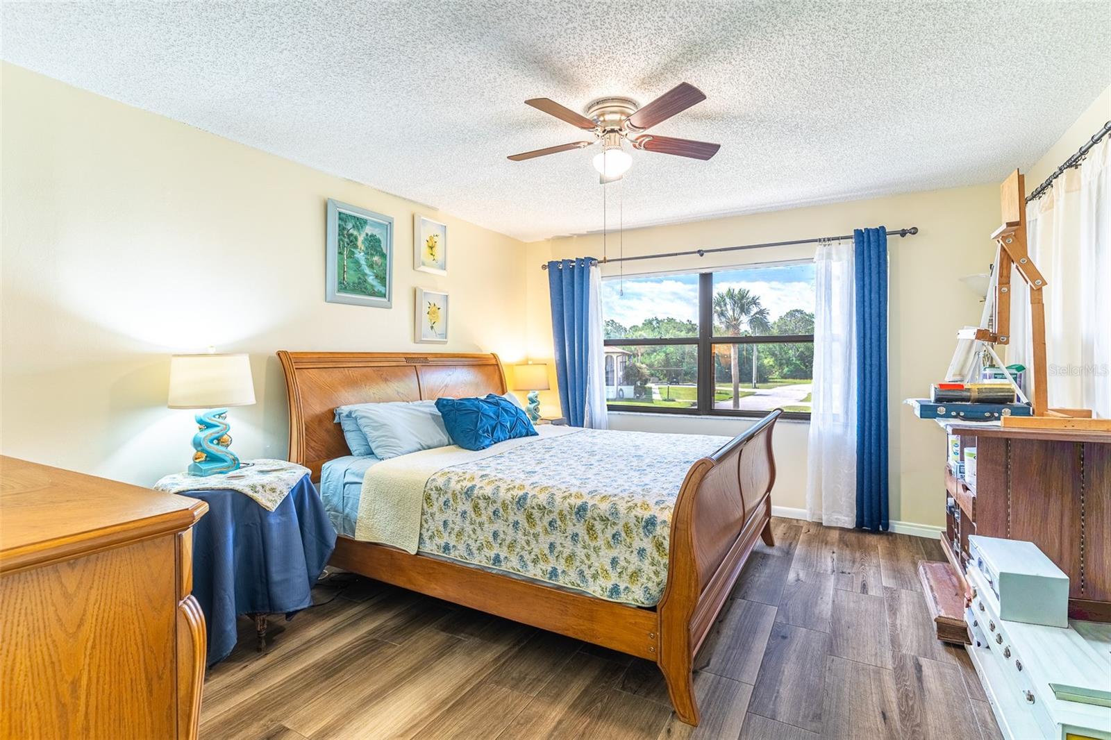 Image 9 of 26 For 3007 Granada Court 4