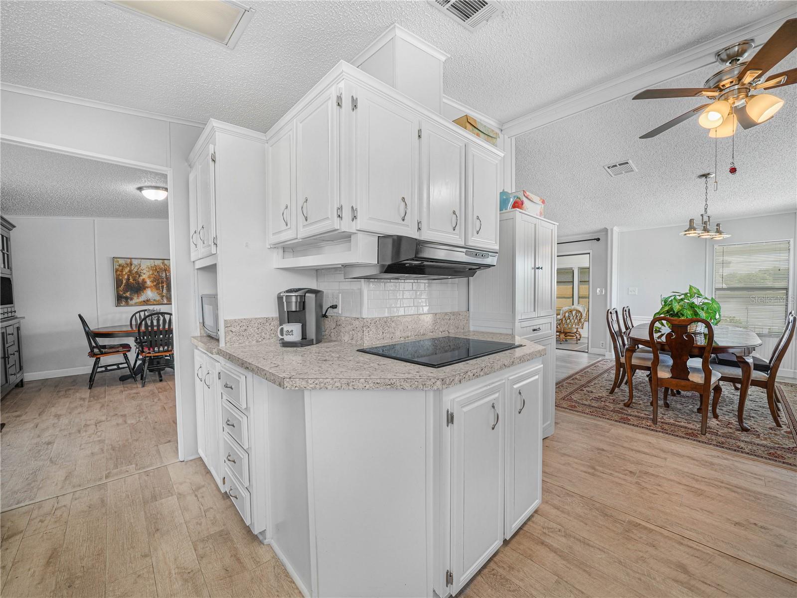 Image 12 of 32 For 4926 Deerwood Drive