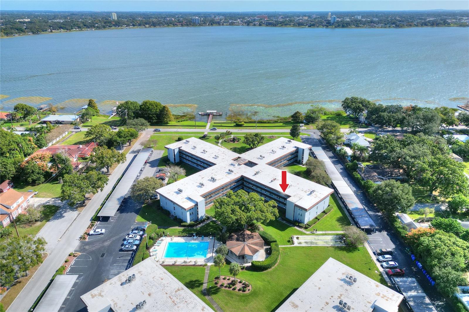 Image 33 of 43 For 333 Lake Howard Drive Nw 203c