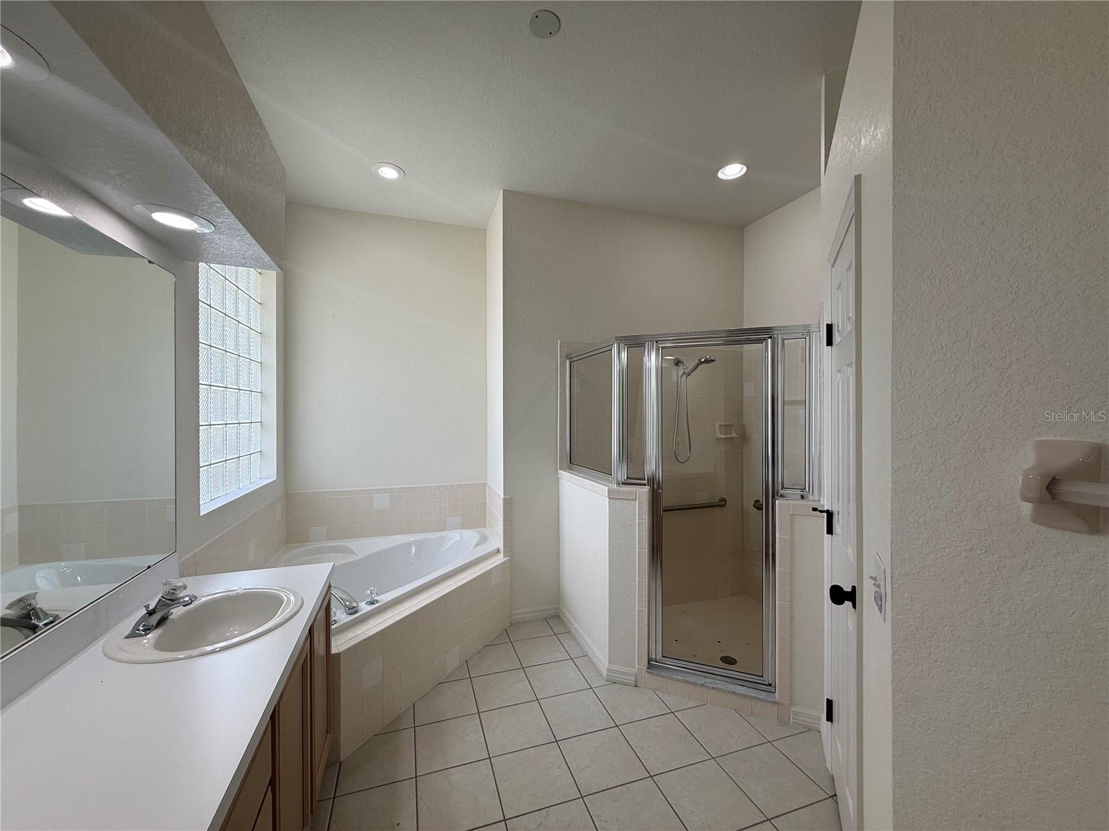 Image 8 of 18 For 2805 Honeywell Place
