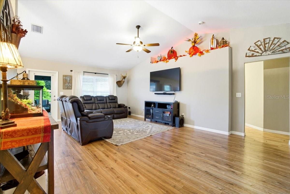 Image 9 of 48 For 3035 Fort Socrum Village Boulevard