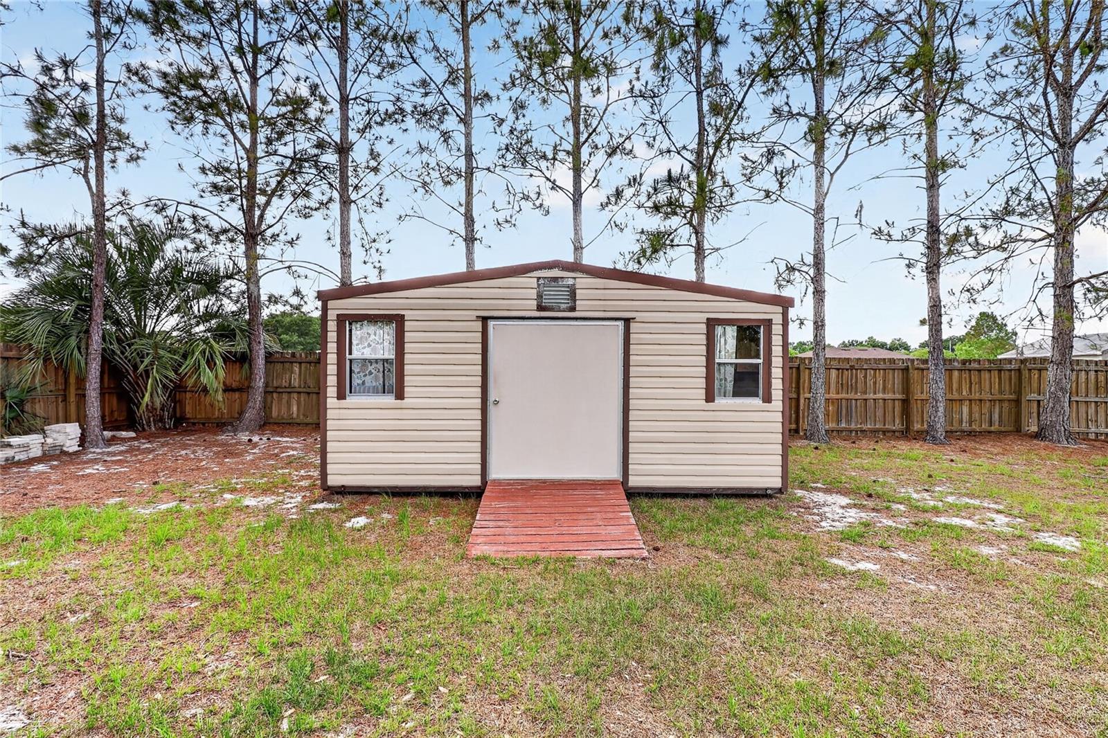 Image 42 of 48 For 12119 Colonial Estates Lane