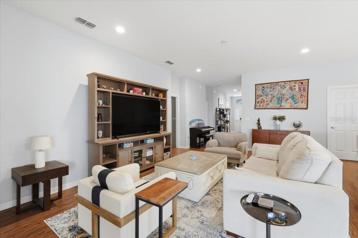 Image 8 of 55 For 3615 Peregrine Way