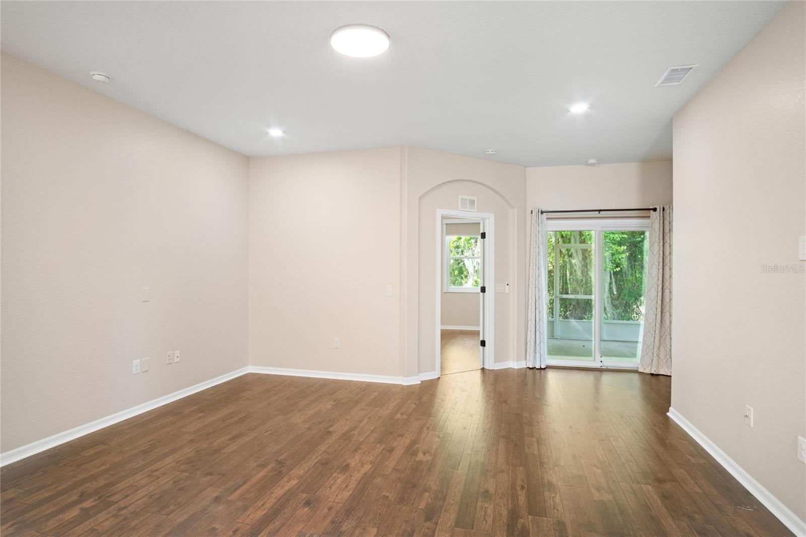 Image 16 of 40 For 6246 Silver Leaf Lane