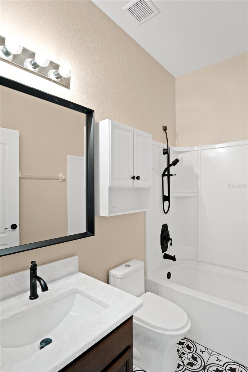 Image 33 of 40 For 6246 Silver Leaf Lane