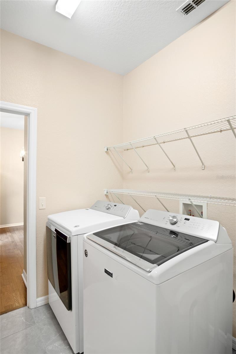 Image 36 of 40 For 6246 Silver Leaf Lane
