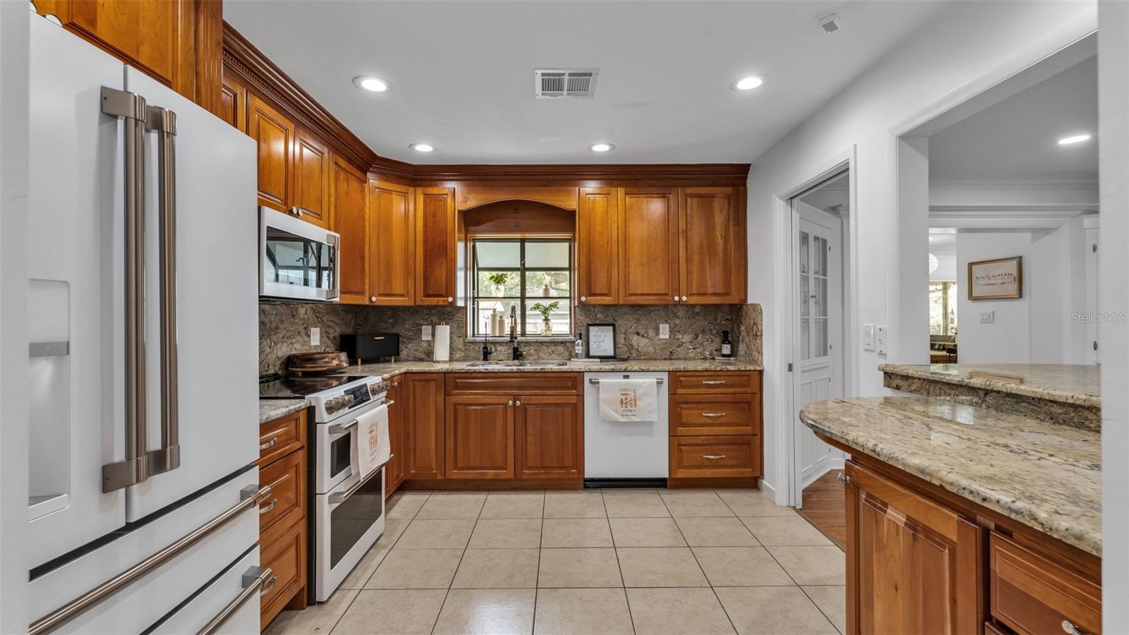 Image 12 of 62 For 4216 Forest Hills Drive