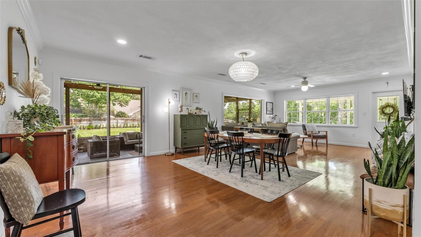 Image 15 of 62 For 4216 Forest Hills Drive