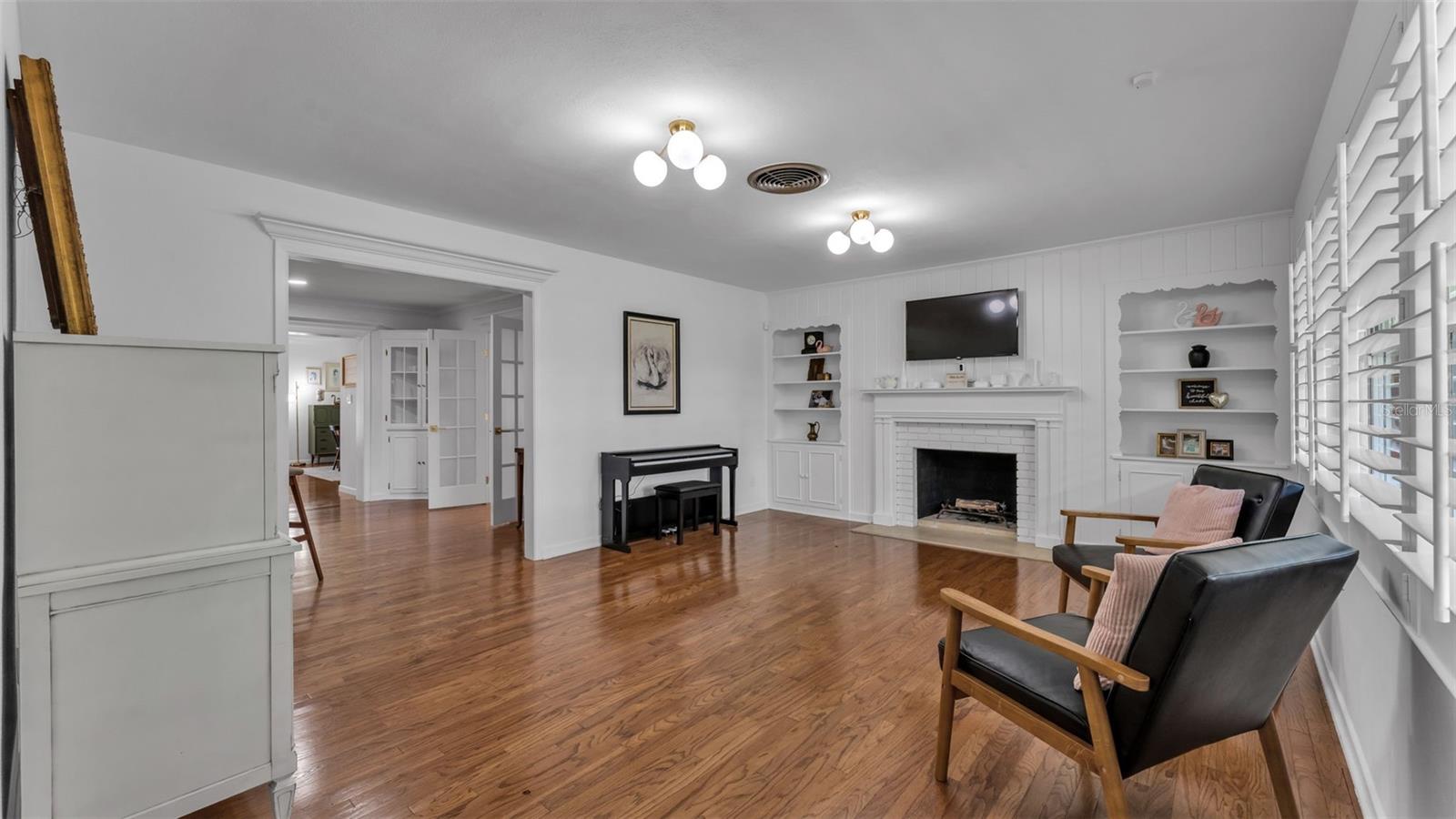 Image 6 of 62 For 4216 Forest Hills Drive