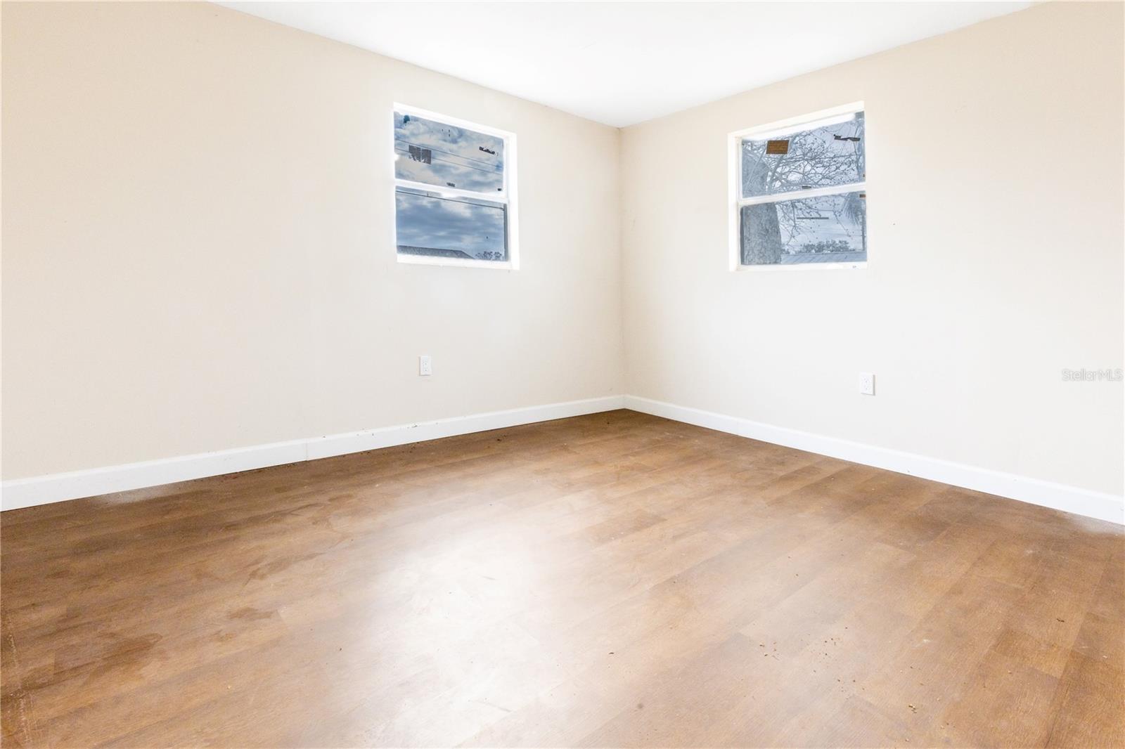 Image 6 of 10 For 642 Peterson Street