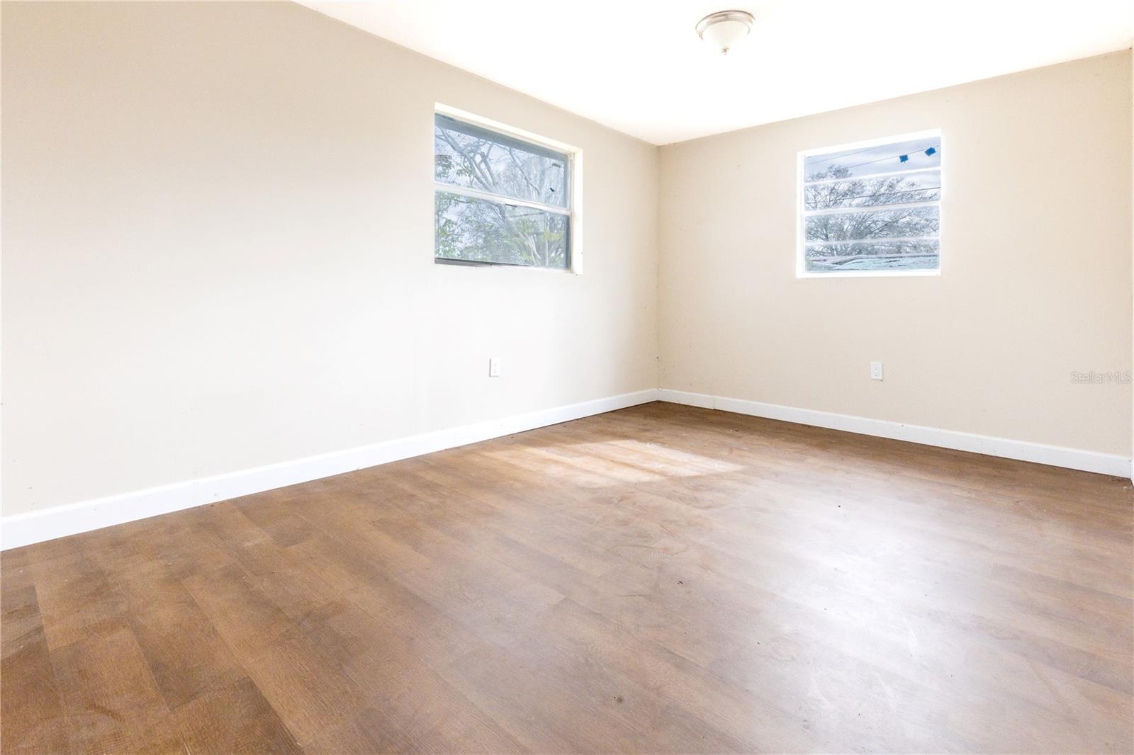 Image 8 of 10 For 642 Peterson Street