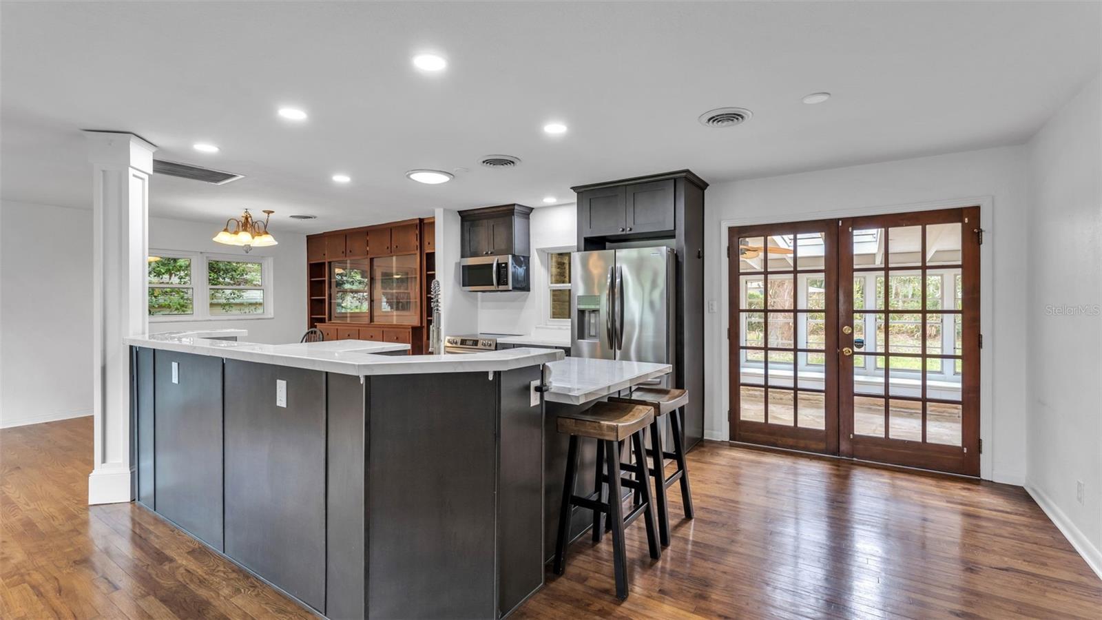 Image 10 of 51 For 208 Prado Place