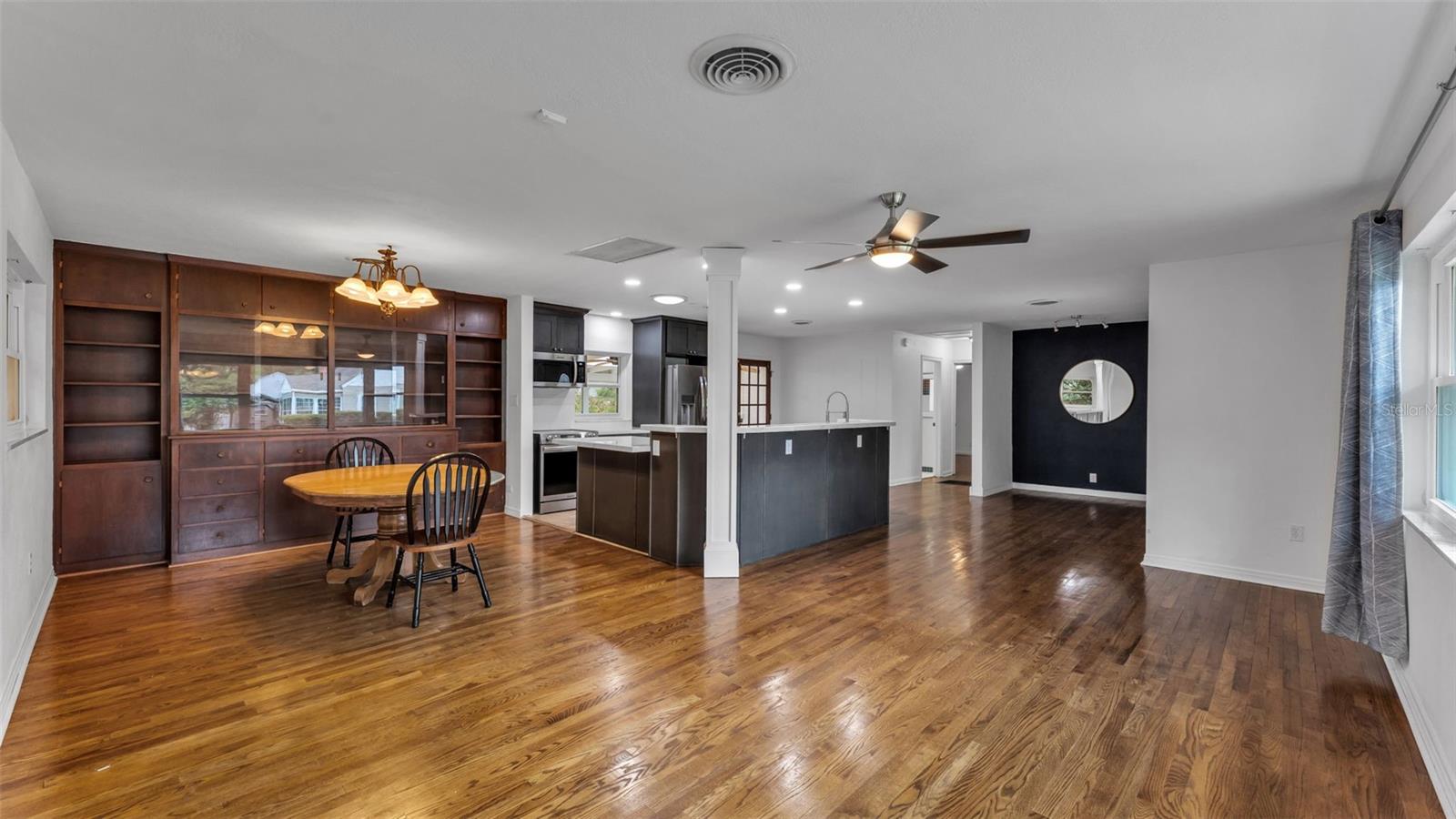 Image 12 of 51 For 208 Prado Place
