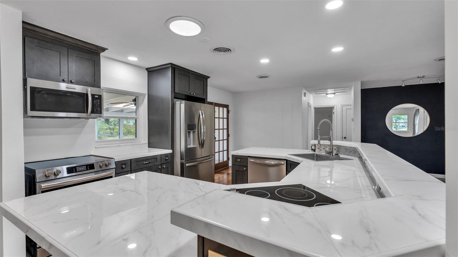 Image 18 of 51 For 208 Prado Place