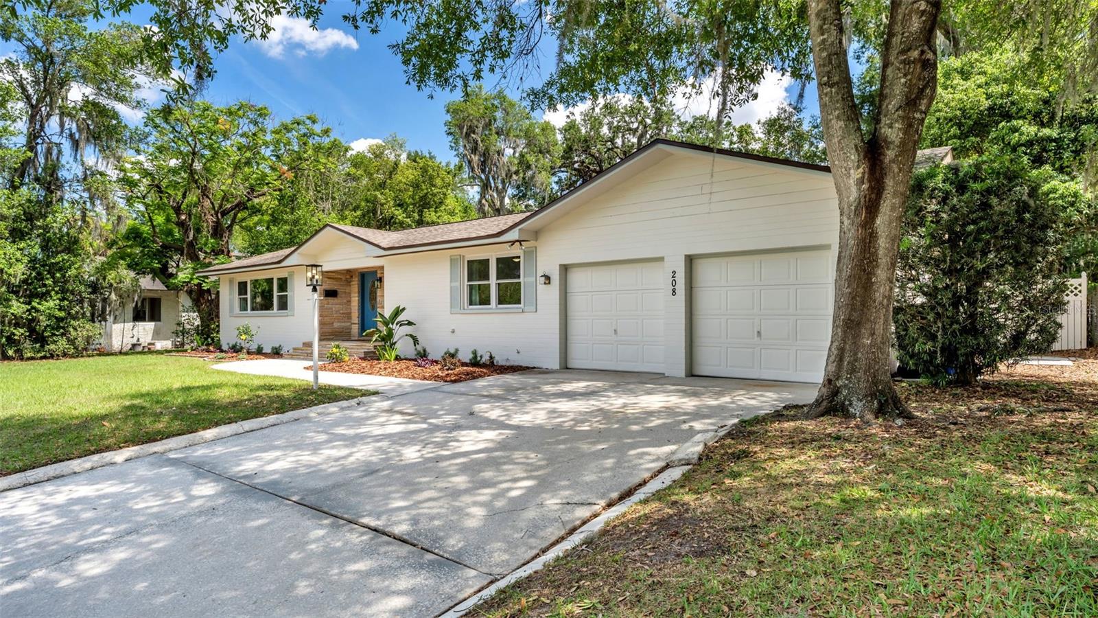 Image 2 of 51 For 208 Prado Place