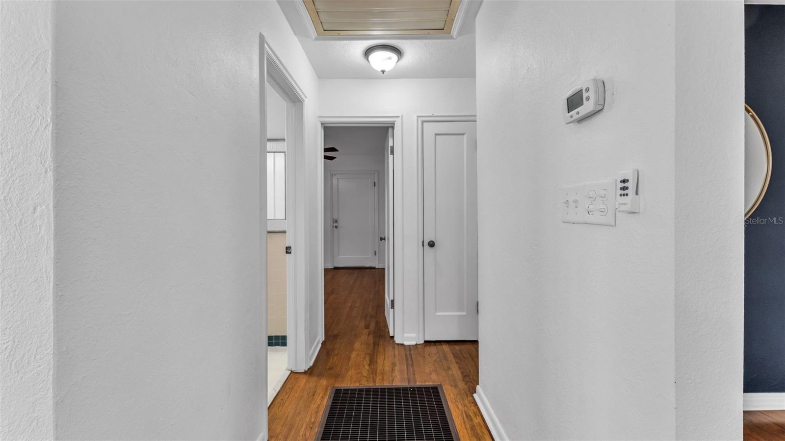 Image 22 of 51 For 208 Prado Place
