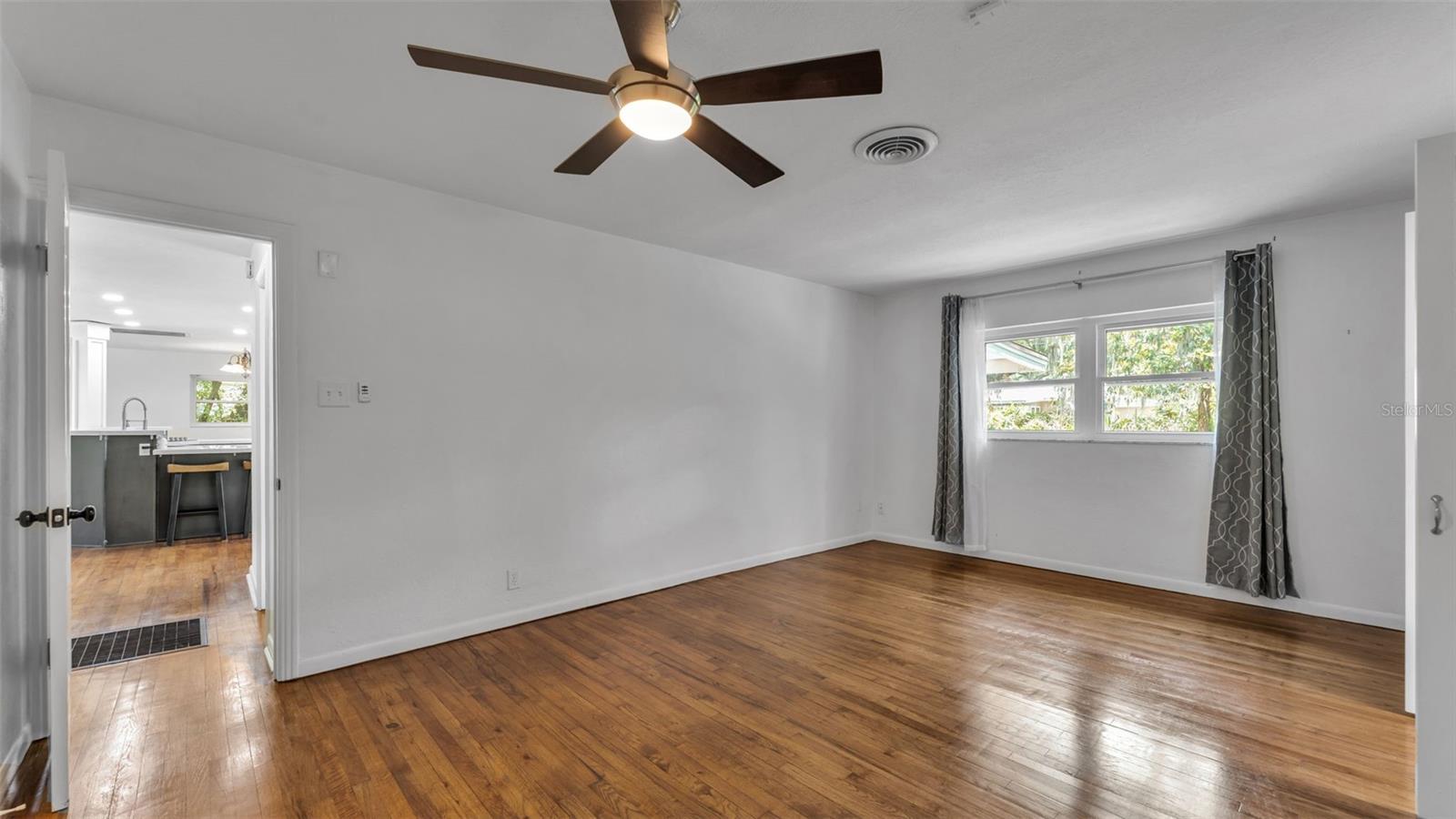 Image 28 of 51 For 208 Prado Place