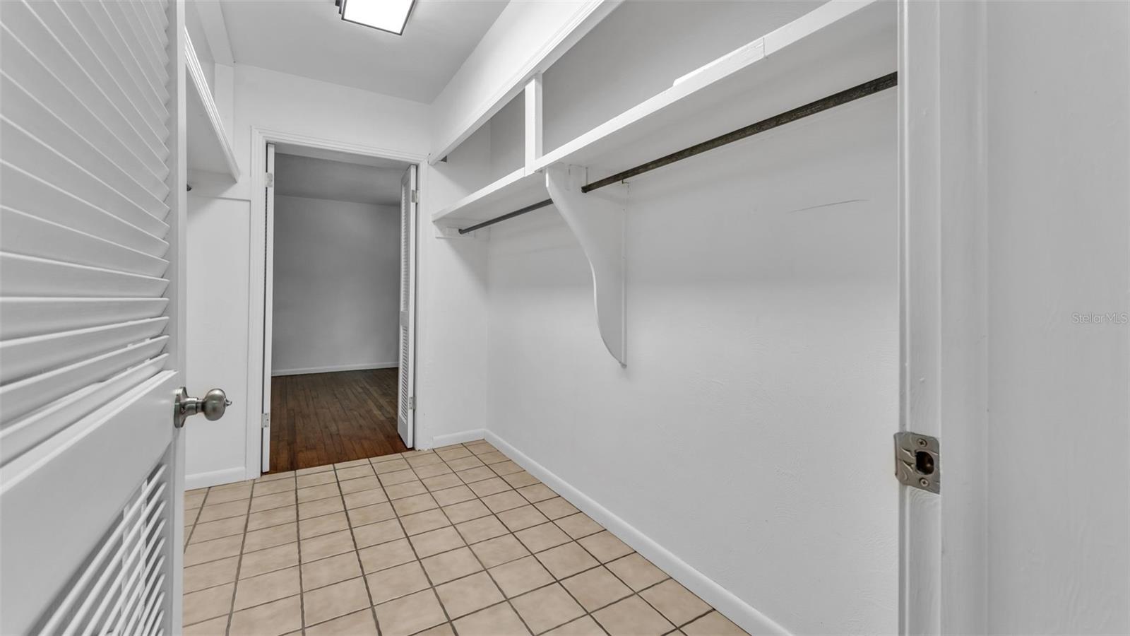 Image 31 of 51 For 208 Prado Place