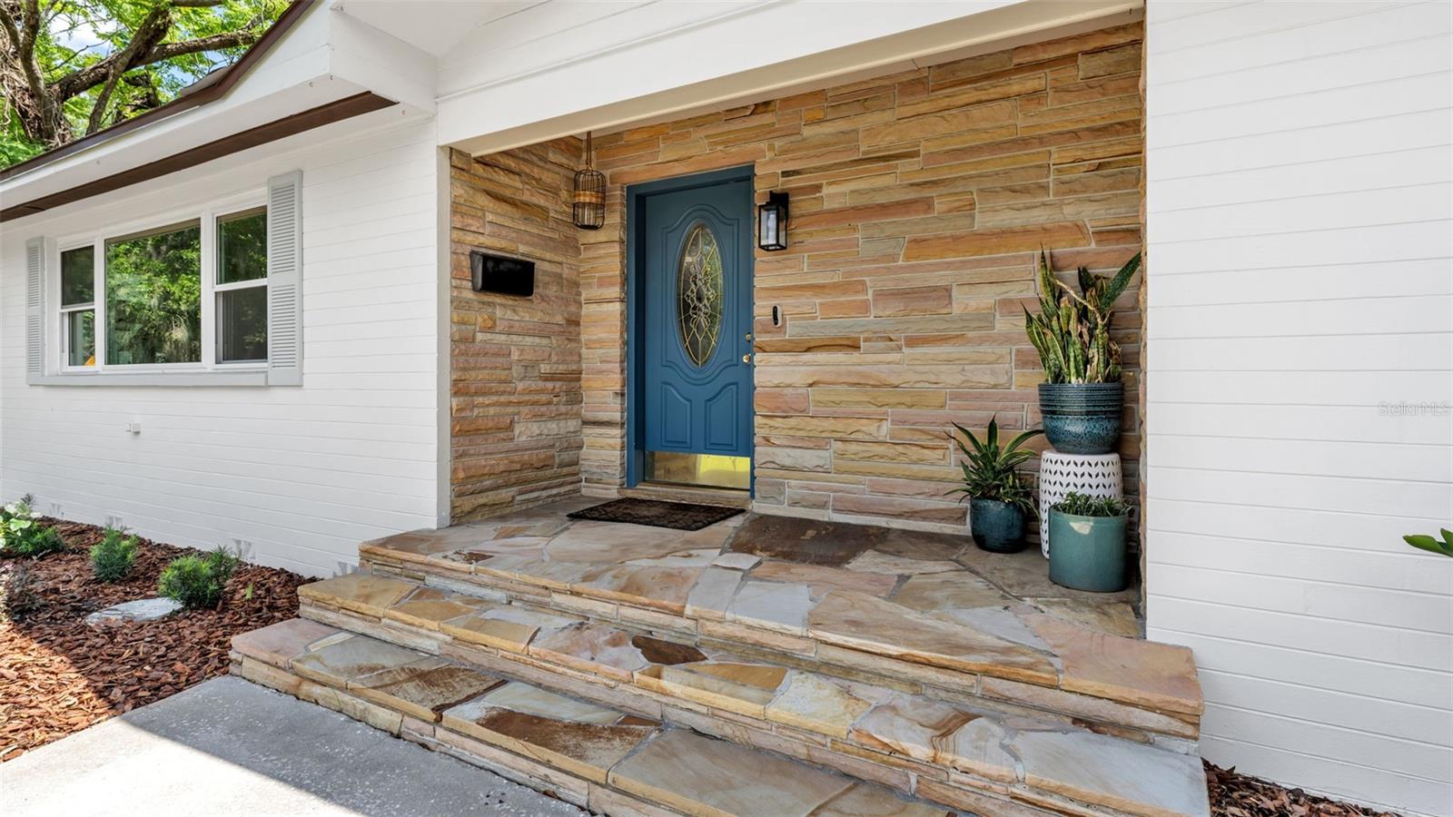 Image 4 of 51 For 208 Prado Place