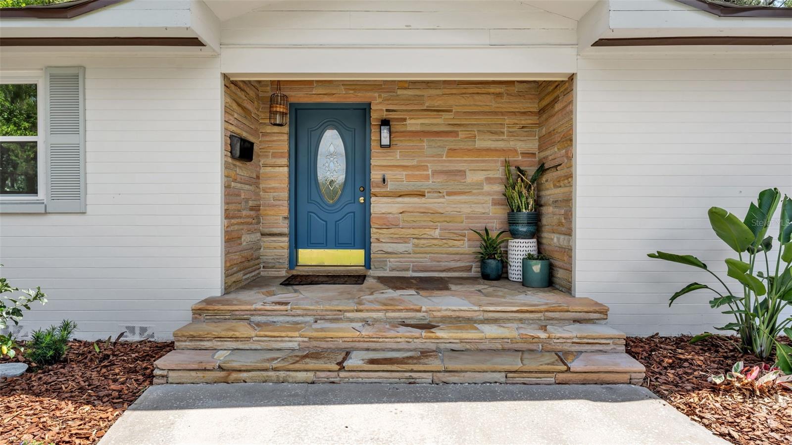 Image 5 of 51 For 208 Prado Place