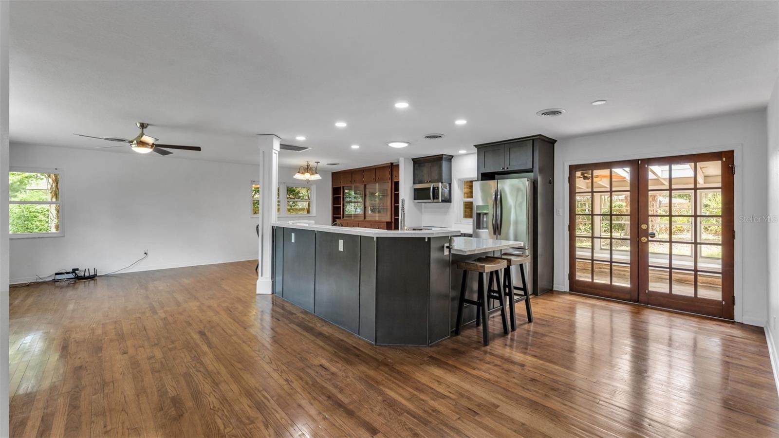Image 8 of 51 For 208 Prado Place
