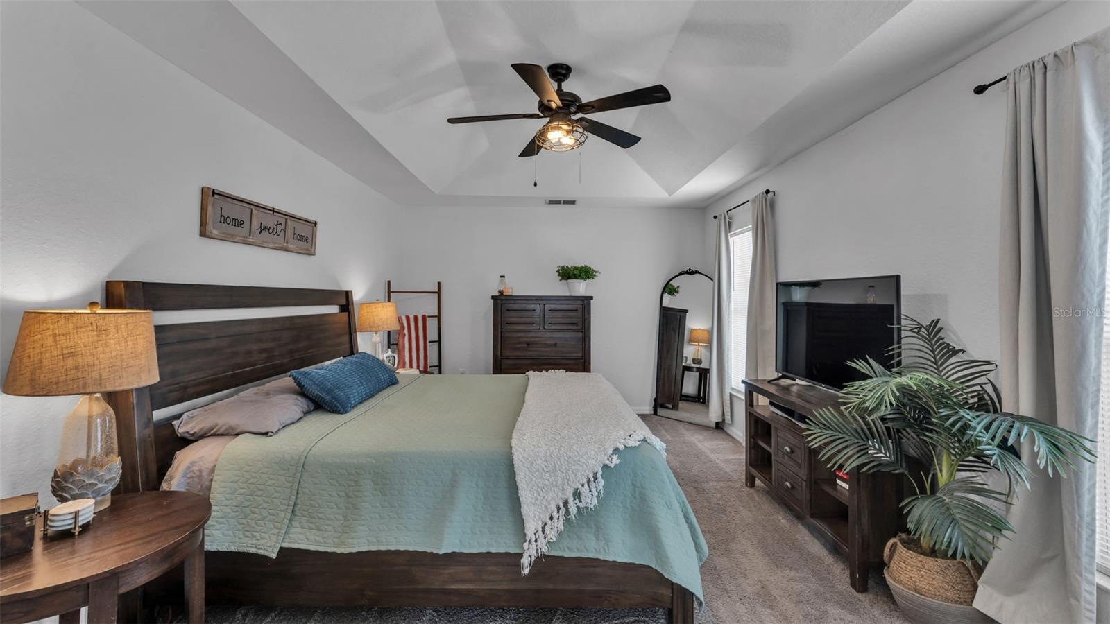 Image 18 of 47 For 6146 Mission Drive