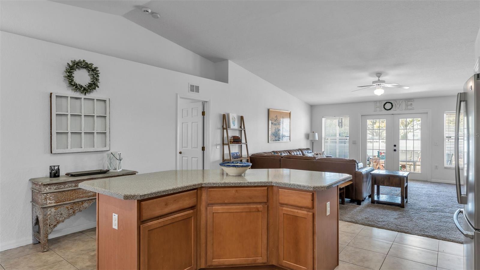 Image 22 of 47 For 6146 Mission Drive