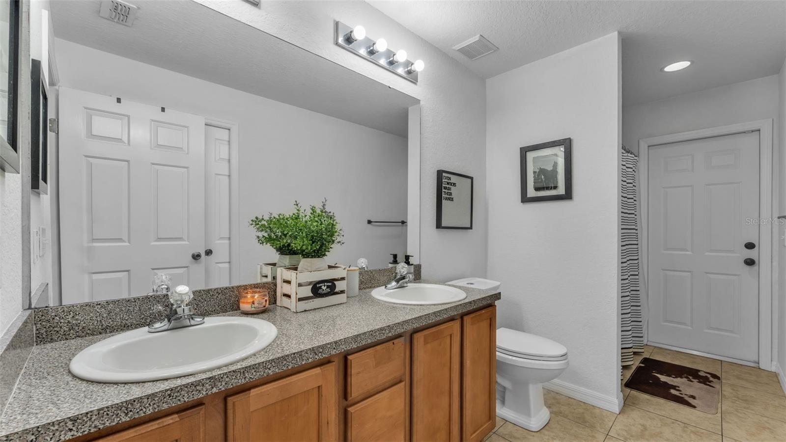 Image 26 of 47 For 6146 Mission Drive