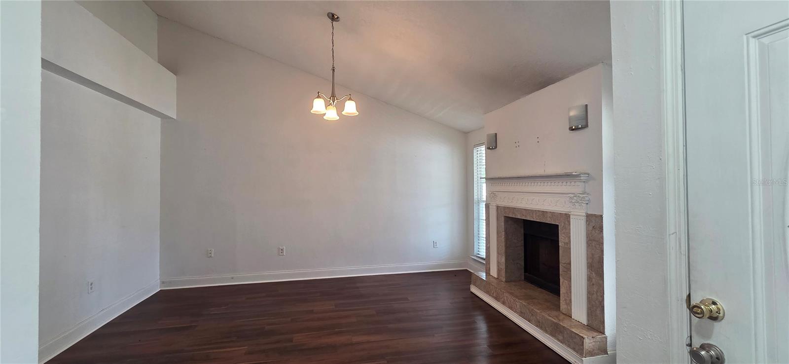 Image 10 of 49 For 1113 Cinnamon Way E