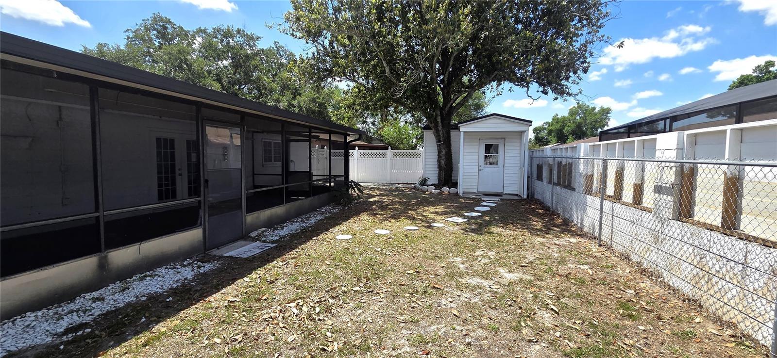 Image 44 of 49 For 1113 Cinnamon Way E