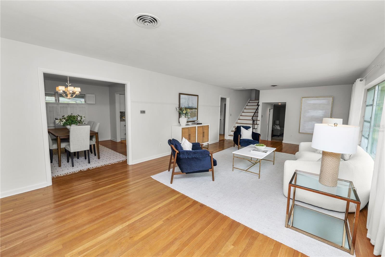 Image 15 of 97 For 2215 Woodbine Avenue