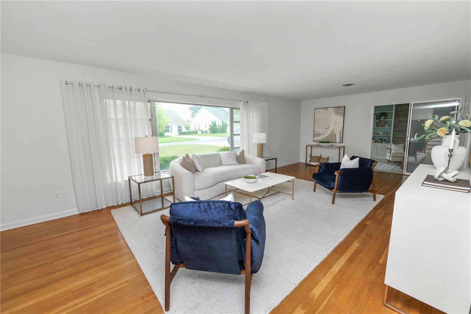 Image 19 of 97 For 2215 Woodbine Avenue