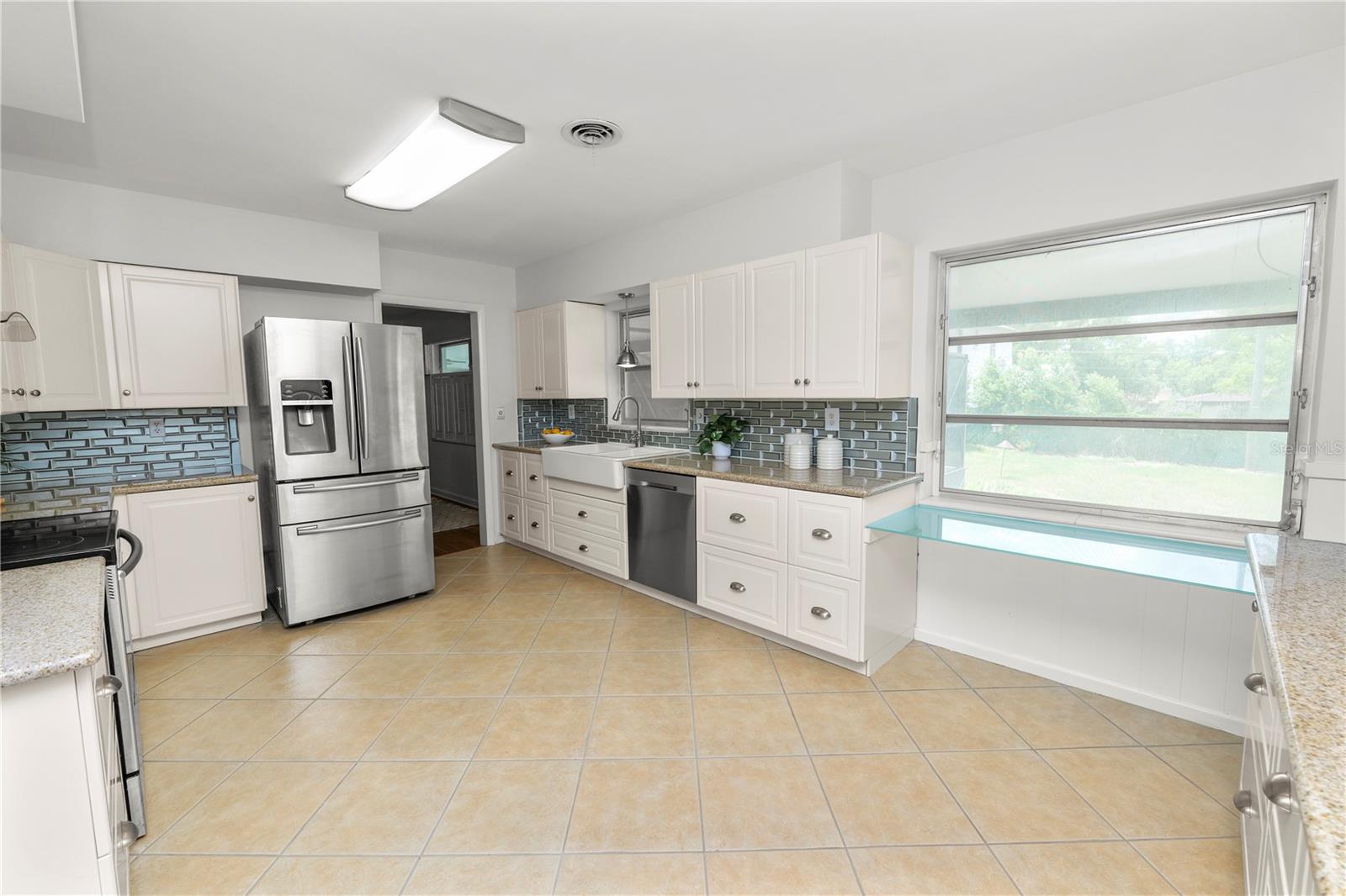 Image 31 of 97 For 2215 Woodbine Avenue