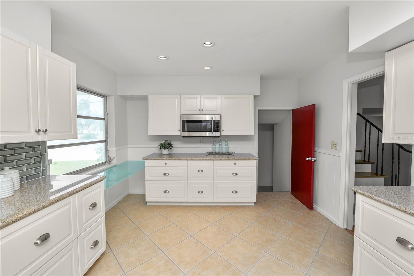 Image 38 of 97 For 2215 Woodbine Avenue