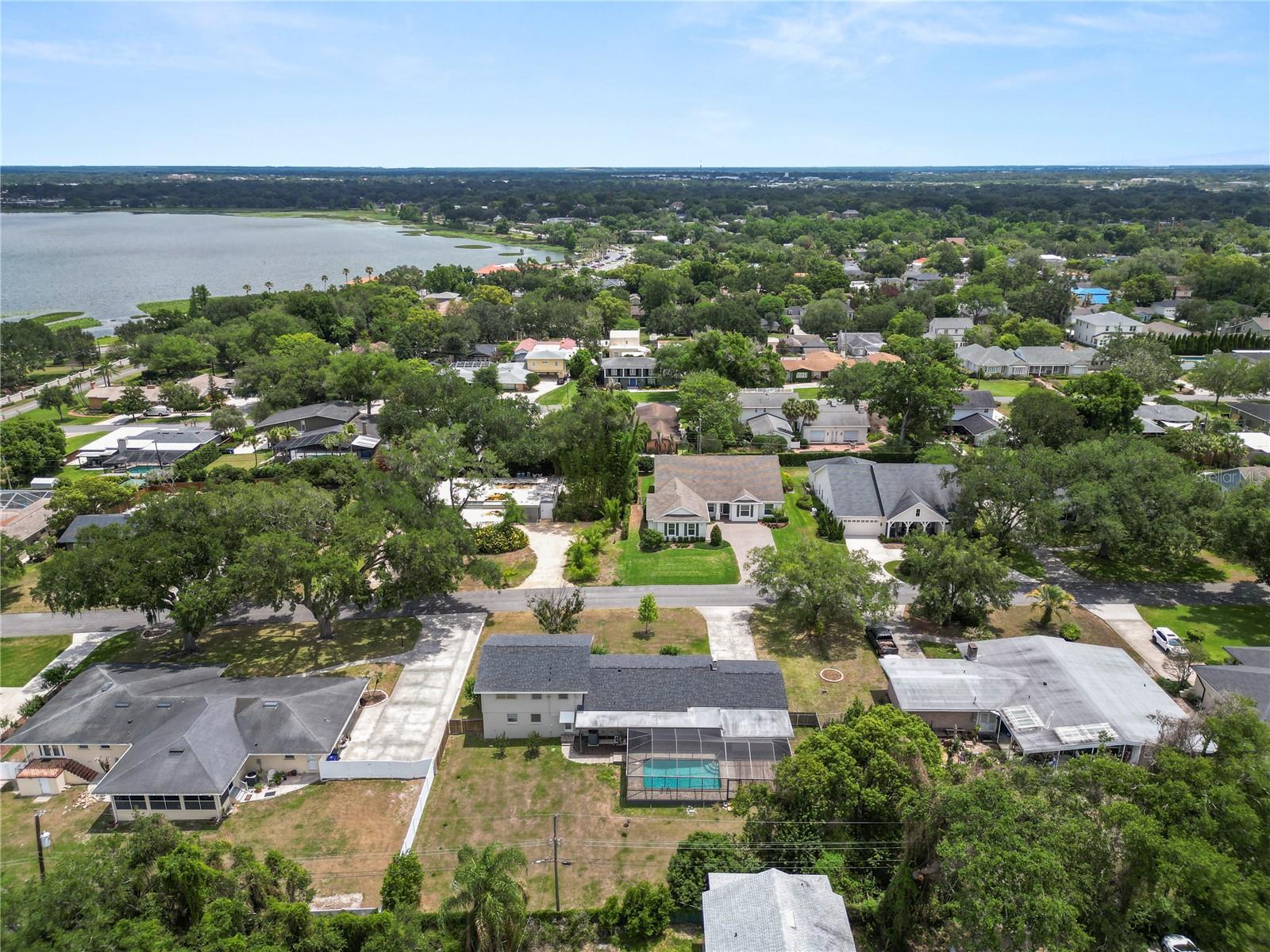 Image 4 of 97 For 2215 Woodbine Avenue