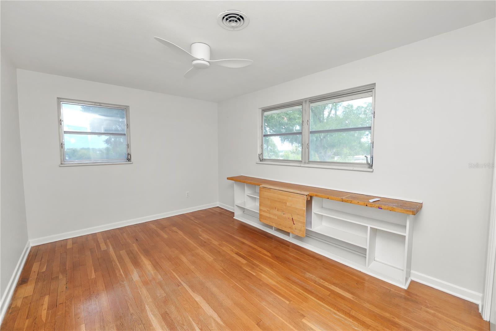 Image 44 of 97 For 2215 Woodbine Avenue